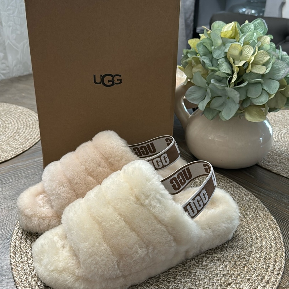 Ugg  women  fluff  slide.